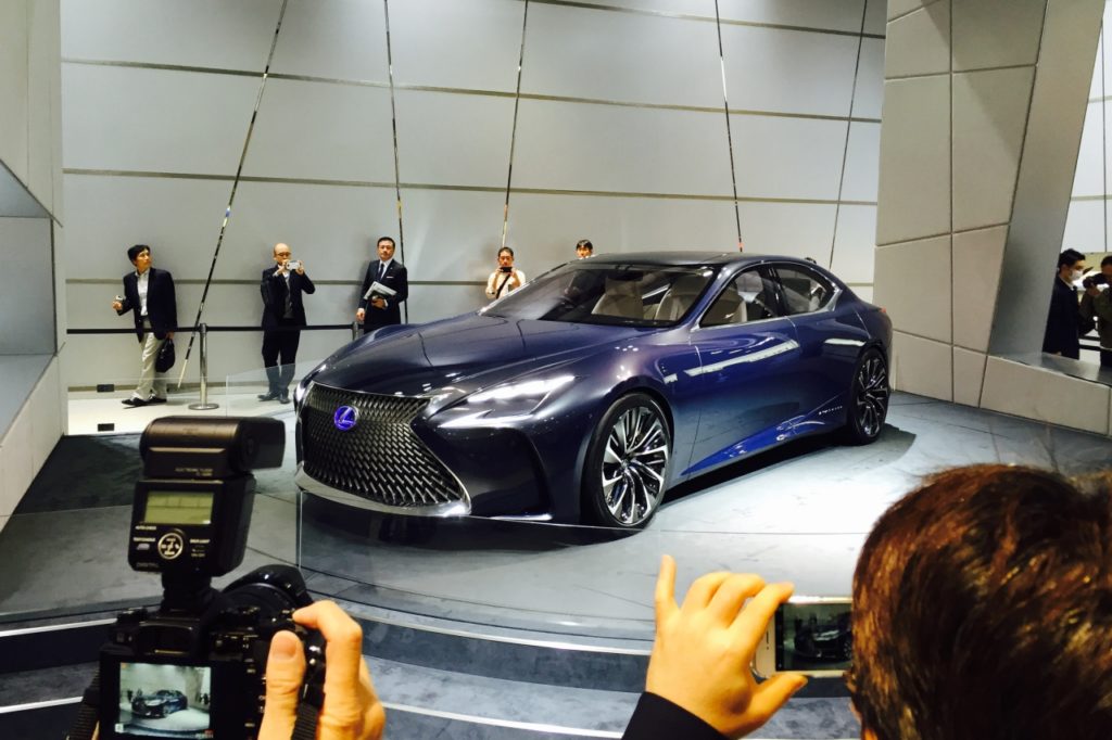 TMS Lexus Fuel-Cell Car